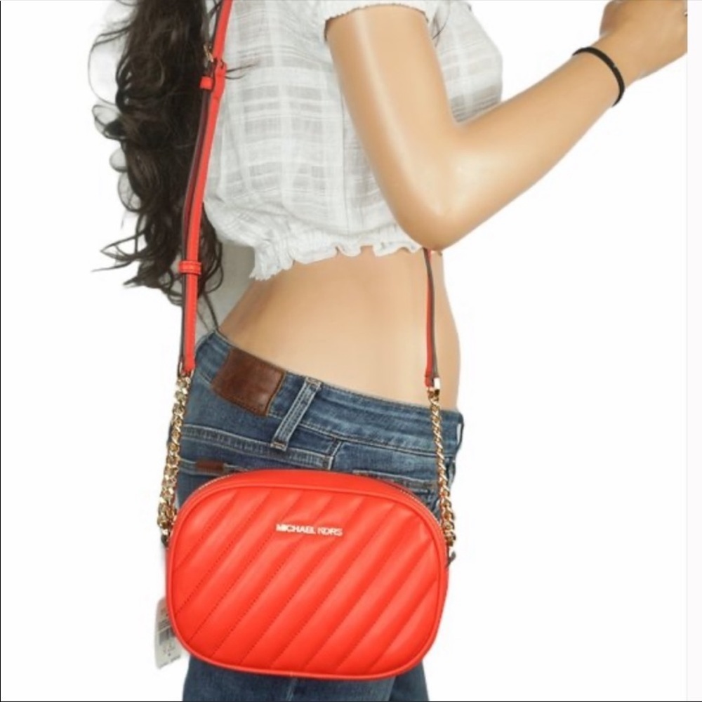 MICHAEL KORS ROSE SM OVAL CAMERA XBODY DR SANGRIA - Picture 12 of 16